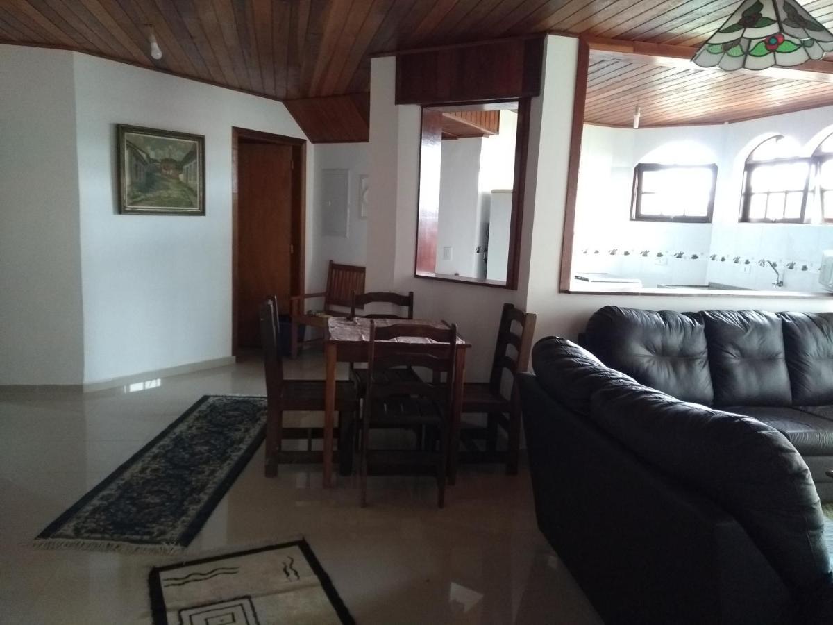 Apartamento Campos Do Jordao Villa Exteriör bild